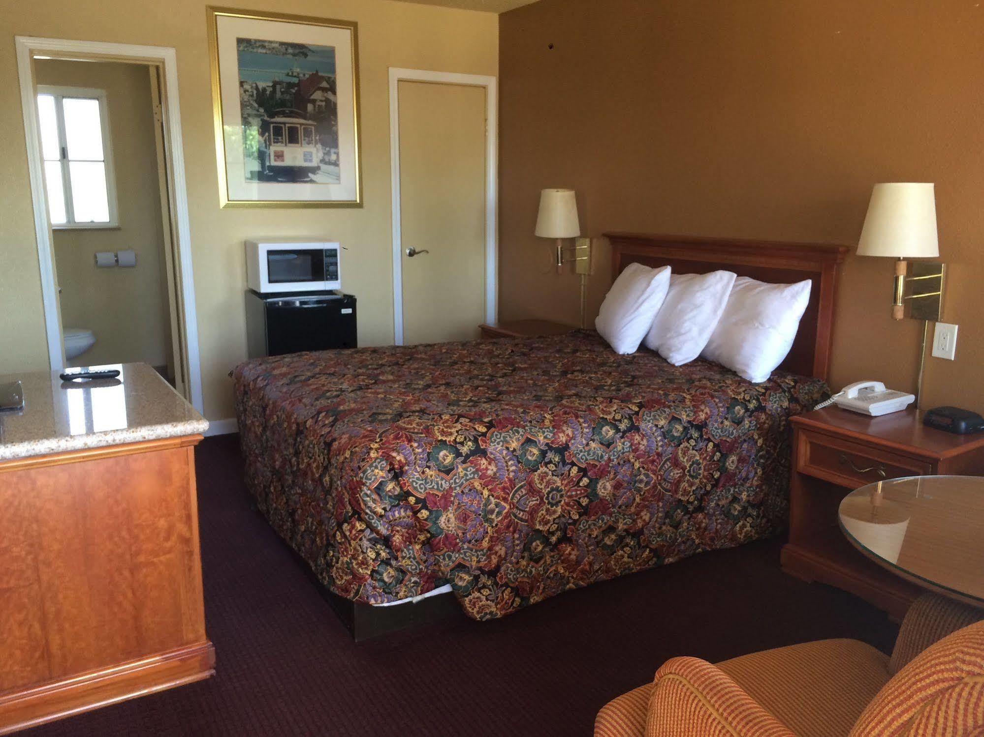 Sundial Lodge Рединг Екстериор снимка